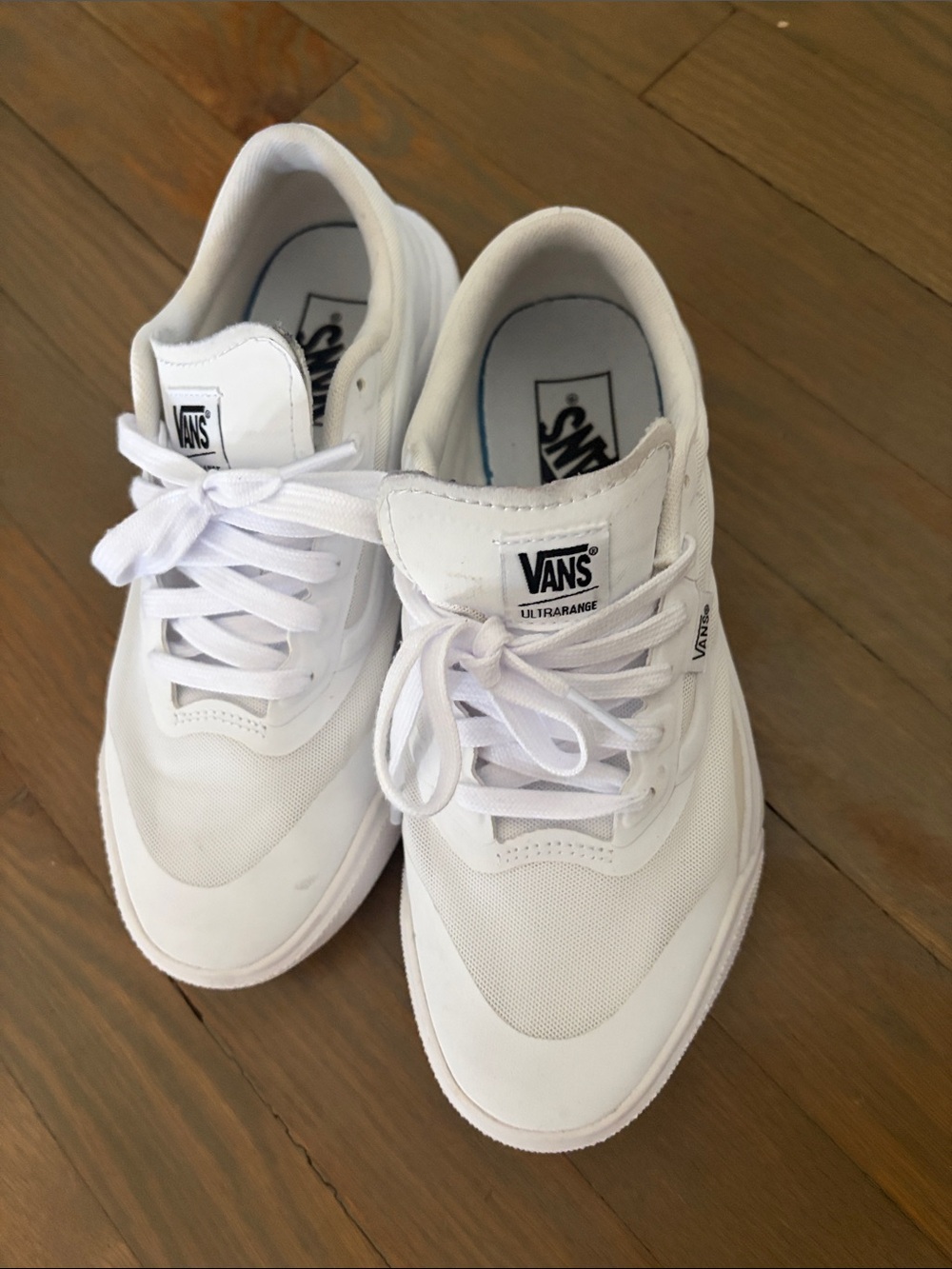 Vans UltraRange All-White Lace-Up Sneakers 7.5 women’s